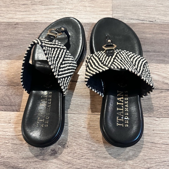 Italian Shoemakers Black and White Women's Sandals - Picture 4 of 5